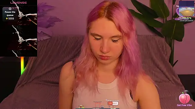 Kitty Blondie online show from April 14, 2026, 2:38 am