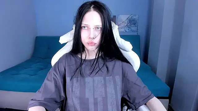 SugarBunny18 online show from July 1, 2026, 5:08 am