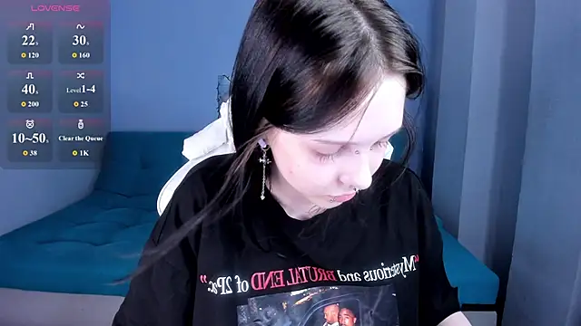 SugarBunny18 online show from June 27, 2026, 7:25 am