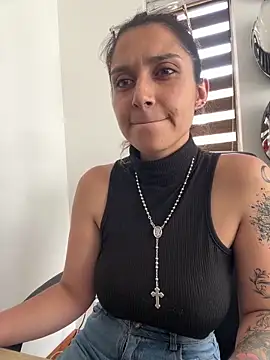 Snapshot of Isabella_varella- chatting on April 9, 2026, 2:12 pm Isabella varella- online show from April 9, 2026, 2:12 pm