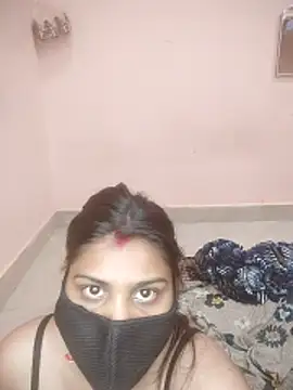 SURAJSAVITA online show from April 18, 2026, 7:58 pm