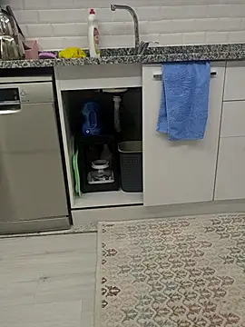 sara 41 online show from April 4, 2026, 5:19 pm