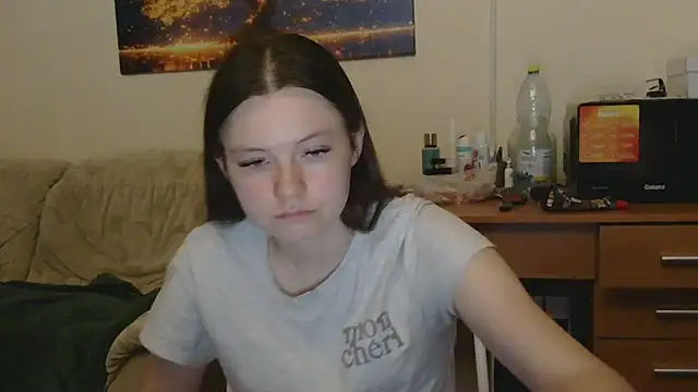 Snapshot of JessicaHolland1 chatting on June 4, 2026, 5:28 pm JessicaHolland1 online show from June 4, 2026, 5:28 pm