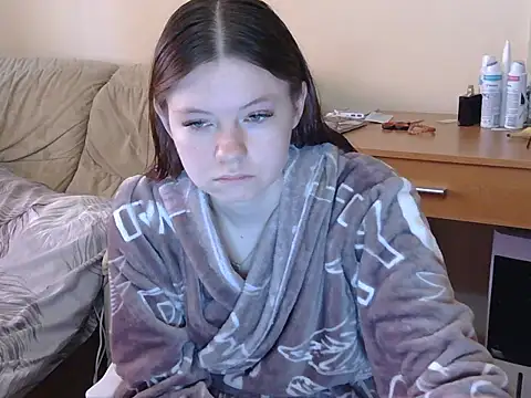 JessicaHolland1 online show from May 5, 2026, 6:16 am