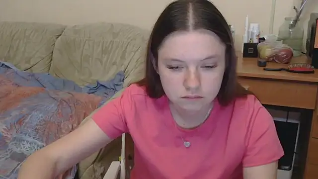 JessicaHolland1 online show from May 14, 2026, 7:00 pm