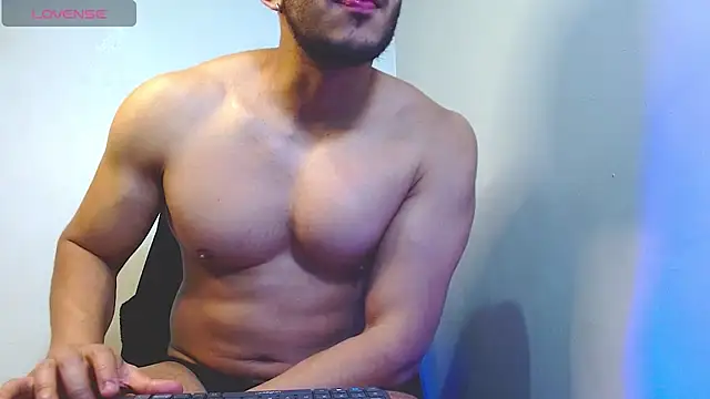 georgeholl online show from June 26, 2026, 6:03 pm