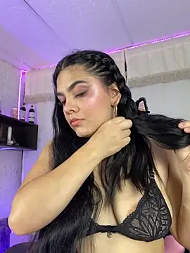 molly bick online show from April 28, 2026, 3:33 am