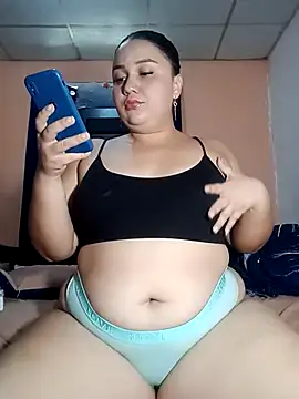 Marialae2735 online show from May 3, 2026, 5:38 pm