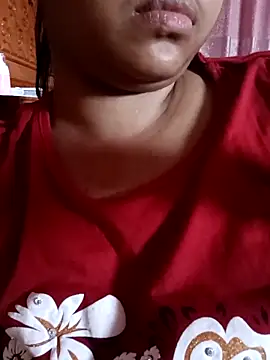 Snapshot of Hot-Kareena chatting on April 4, 2026, 7:04 am Hot-Kareena online show from April 4, 2026, 7:04 am