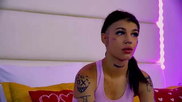 YasminnStorm online show from May 21, 2026, 4:10 am