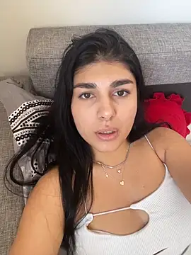 doubletrouble9 online show from April 8, 2026, 2:51 pm