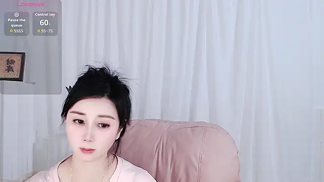 Emily-888888 online show from April 10, 2026, 5:36 am