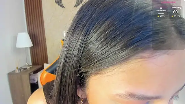 Snapshot of Atiena_ chatting on July 9, 2026, 8:41 pm Atiena online show from July 9, 2026, 8:41 pm