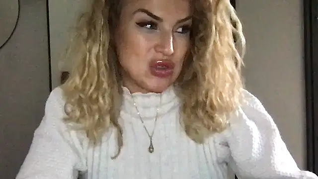 BlondSeduction online show from May 19, 2026, 8:54 am