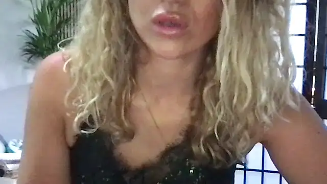 BlondSeduction online show from June 11, 2026, 10:12 am