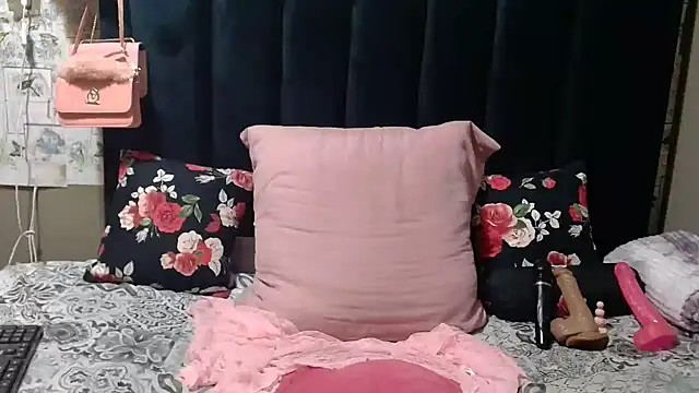 PinkyxGodess online show from May 18, 2026, 10:58 pm