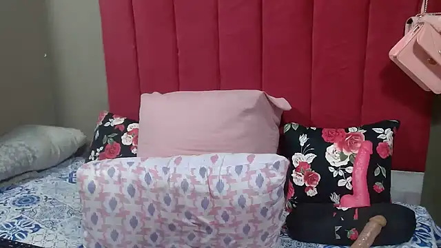 PinkyxGodess online show from May 17, 2026, 1:38 am