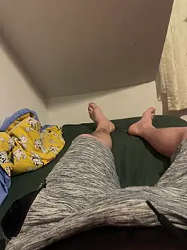 fragdemiere online show from April 5, 2026, 9:21 pm