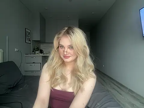 kirtova  online show from May 4, 2026, 11:13 am