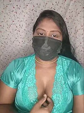 Snapshot of Romantic_Woman chatting on June 28, 2026, 6:03 pm Romantic Woman online show from June 28, 2026, 6:03 pm