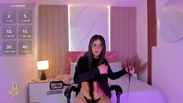 Snapshot of clairemillerx chatting on April 20, 2026, 7:48 pm clairemillerx online show from April 20, 2026, 7:48 pm