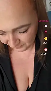 nika-W online show from July 9, 2026, 1:54 pm