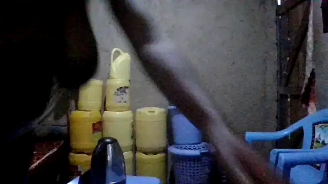 Snapshot of Sweet-Petite- chatting on April 13, 2026, 10:41 am Sweet-Petite- online show from April 13, 2026, 10:41 am