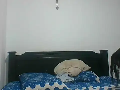 BellaSeductora online show from April 6, 2026, 12:06 am