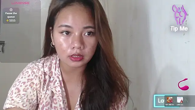 asianmiya08 online show from April 27, 2026, 11:19 am