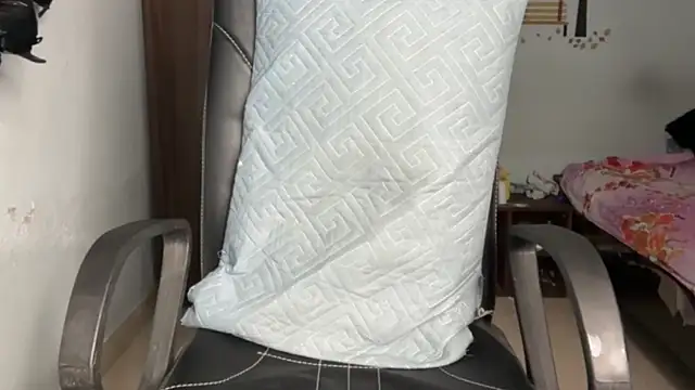 Nishu8915 online show from April 5, 2026, 3:40 pm