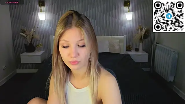 Angelina Becker online show from May 10, 2026, 1:09 am