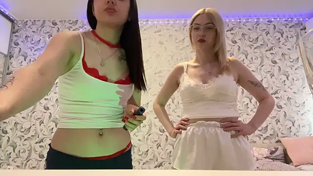  mimilana  online show from April 8, 2026, 11:44 am