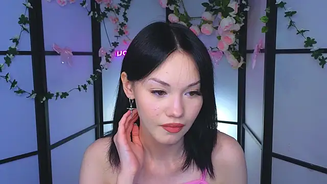 LilySparkls online show from May 12, 2026, 2:45 pm