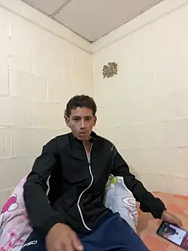 Gaby1823 online show from April 17, 2026, 7:28 pm