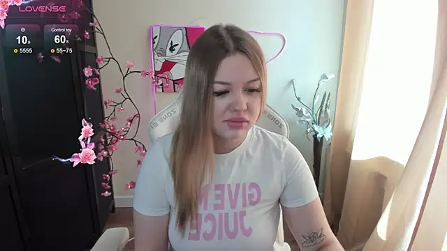 AmeliePeach online show from May 26, 2026, 2:31 am