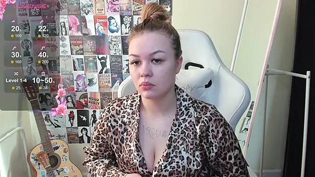 AmeliePeach online show from May 1, 2026, 1:43 am