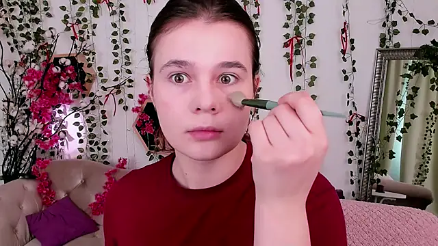 Snapshot of Kacey_Love chatting on April 7, 2026, 5:42 am Kacey Love online show from April 7, 2026, 5:42 am