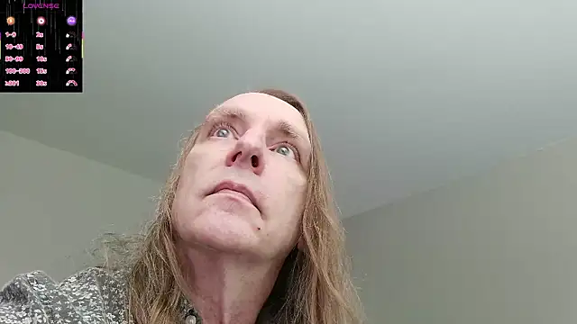 Snapshot of Magnus_Luv chatting on June 2, 2026, 6:41 pm Magnus Luv online show from June 2, 2026, 6:41 pm