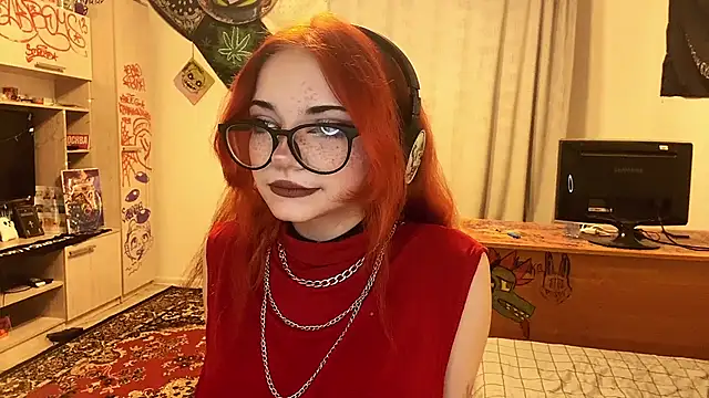 RedHeadCat online show from May 13, 2026, 10:17 pm