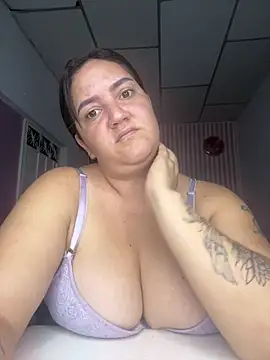 Fresita-12 online show from April 4, 2026, 11:55 pm