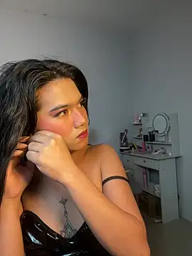 Snapshot of JassmineLove chatting on June 24, 2026, 6:23 am JassmineLove online show from June 24, 2026, 6:23 am