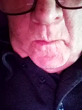 lickboy40 online show from May 11, 2026, 4:37 pm