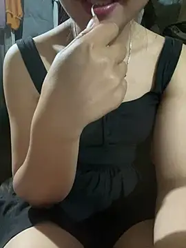   Mochi squirt   online show from April 10, 2026, 1:07 pm