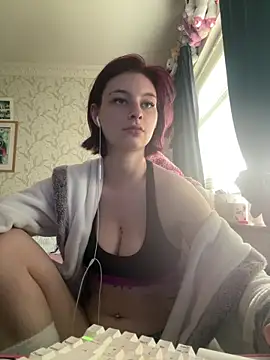 Chelssweetx online show from April 27, 2026, 2:37 pm