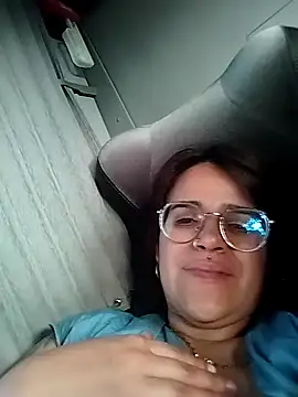 rochylinda online show from April 7, 2026, 10:11 pm