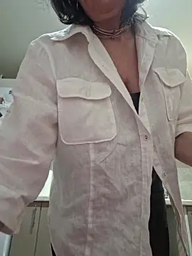 LaliaMia online show from February 2, 2026, 2:32 am