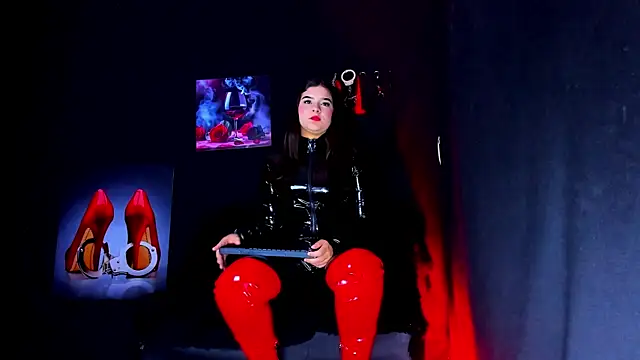 JessicaStonne online show from April 28, 2026, 8:13 pm
