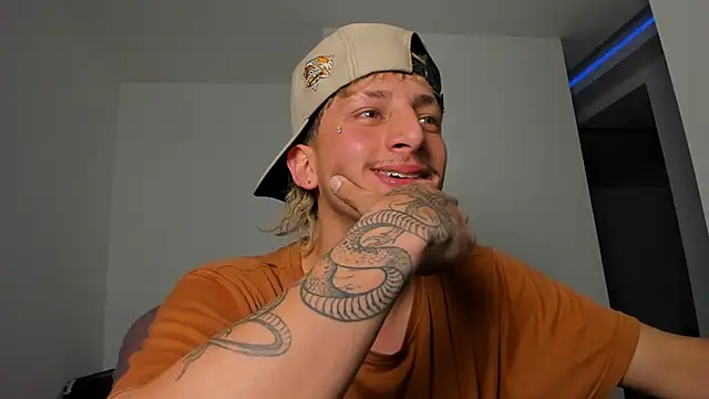 ZarcooX online show from April 6, 2026, 3:46 am