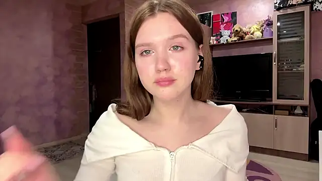 DorotaMeowtTo online show from April 13, 2026, 9:08 pm