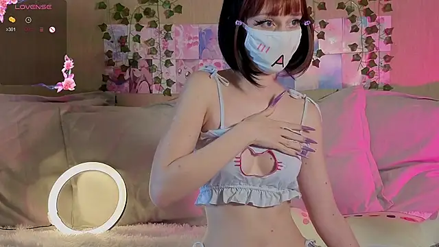 LunaNyanmi online show from April 7, 2026, 8:49 am